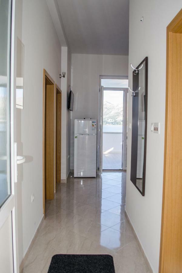 Apartments Rina ツァヴタット エクステリア 写真