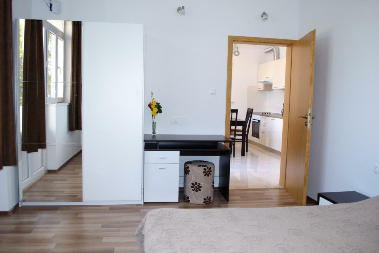Apartments Rina ツァヴタット エクステリア 写真