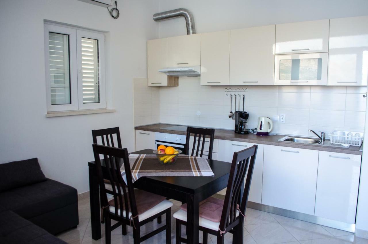 Apartments Rina ツァヴタット エクステリア 写真